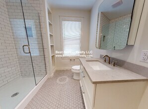 568 Green St, Unit 1 in Cambridge, MA - Building Photo - Building Photo