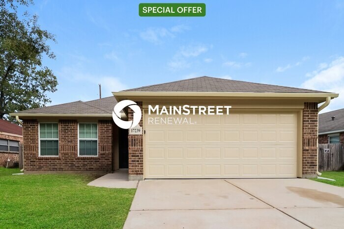 17239 Glen Oaks Dr in Conroe, TX - Building Photo