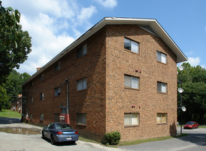 Executive Apartments in Durham, NC - Foto de edificio - Building Photo