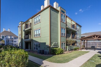 The Retreat at Faulkner Point in Garland, TX - Foto de edificio - Building Photo