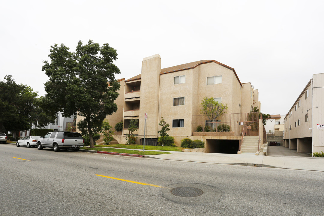 1011 E California Ave in Glendale, CA - Foto de edificio