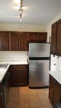 10411 Montrose Ave in Bethesda, MD - Foto de edificio - Building Photo