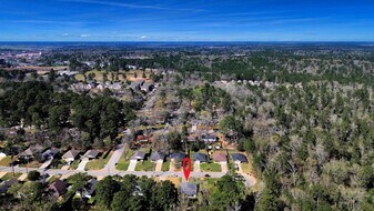 228 Greenleaf St in Huntsville, TX - Building Photo