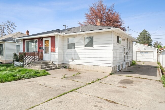 827 E Empire Ave in Spokane, WA - Building Photo - Building Photo