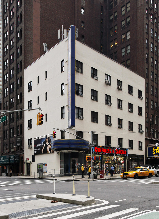 1691-1695 Broadway in New York, NY - Foto de edificio - Building Photo