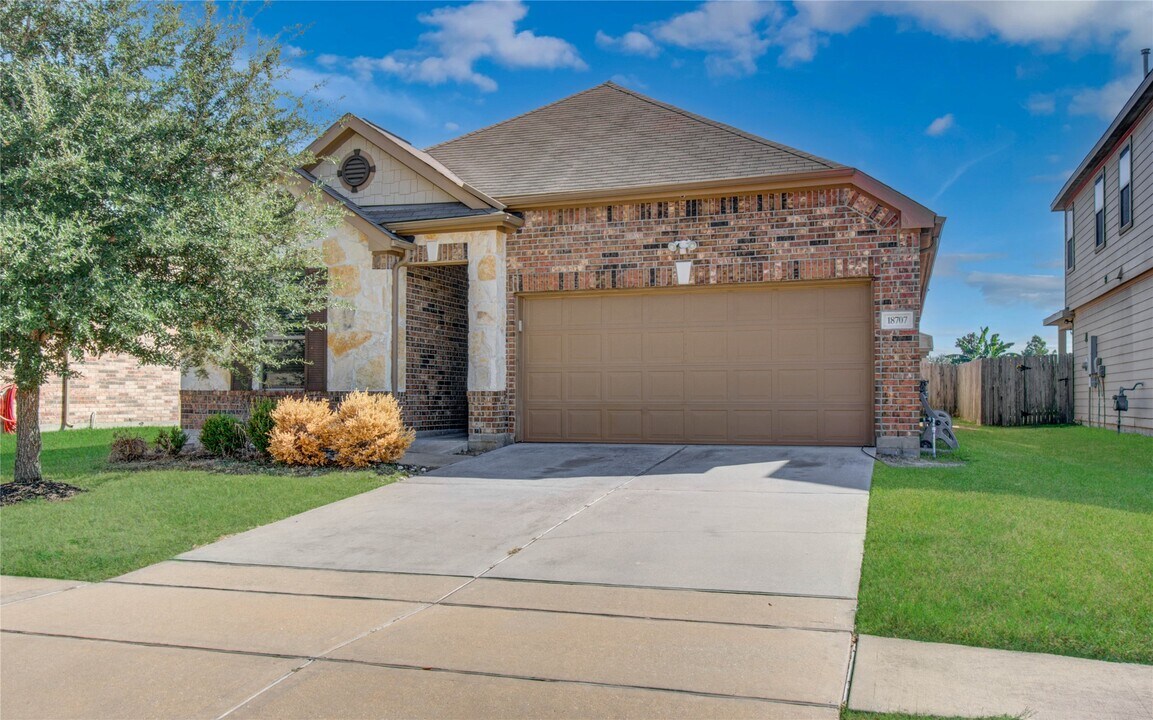 18707 Naples Ridge Ct in Katy, TX - Building Photo
