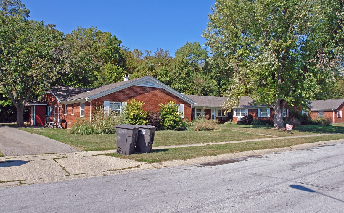 1145 Bishop Dr in Dayton, OH - Building Photo