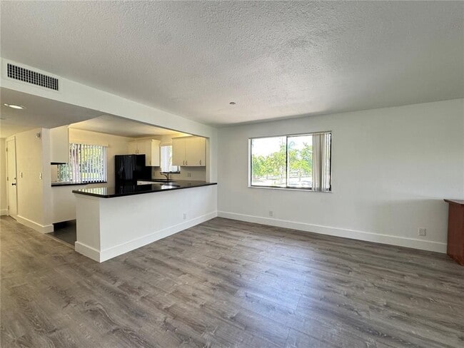 16215 Saddle Club Rd in Weston, FL - Building Photo - Building Photo