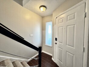 1425 E Ocean View Ave in Norfolk, VA - Foto de edificio - Building Photo