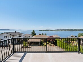10925 81st Pl NE in Kirkland, WA - Building Photo - Building Photo