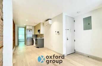 140 W 19th St in New York, NY - Building Photo - Building Photo