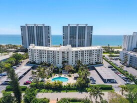 2851 S Ocean Blvd in Boca Raton, FL - Building Photo