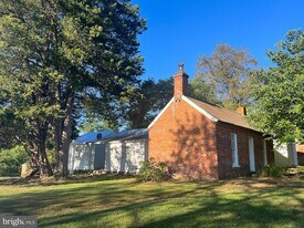 7606 Woodyard Rd in Clinton, MD - Building Photo