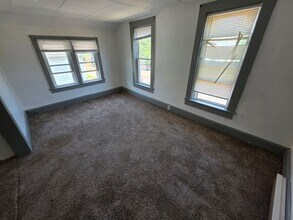 112 S Main St in Chippewa Falls, WI - Building Photo - Building Photo