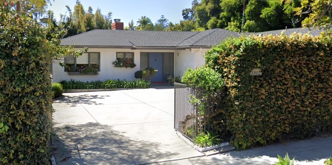 property at 1925 Laguna St