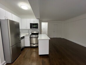 20 Beekman Pl, Unit 9E in New York, NY - Foto de edificio - Building Photo