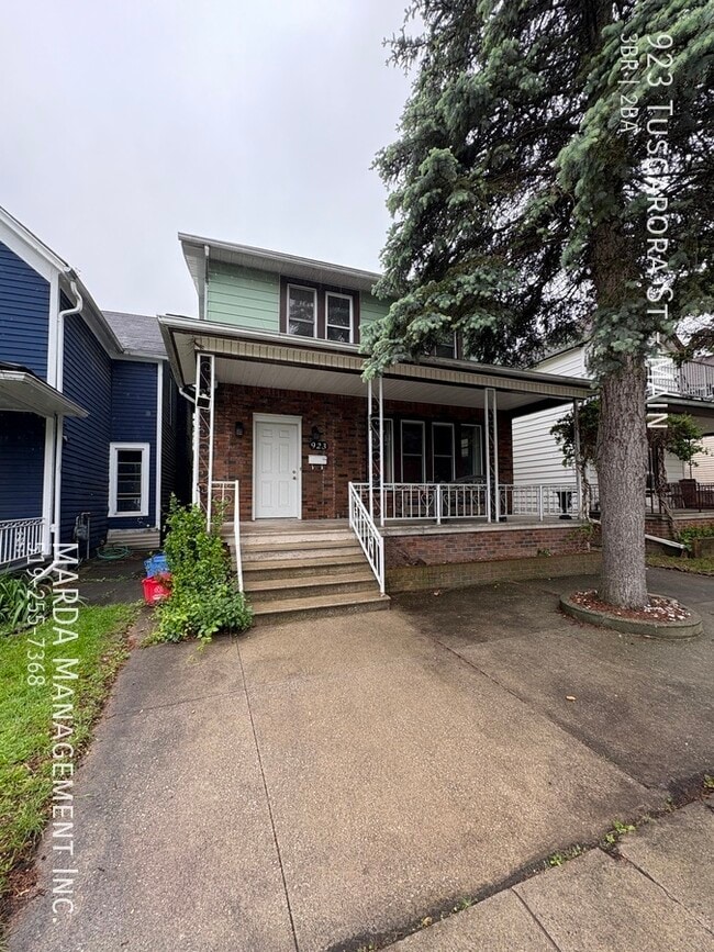 property at 923 Tuscarora St