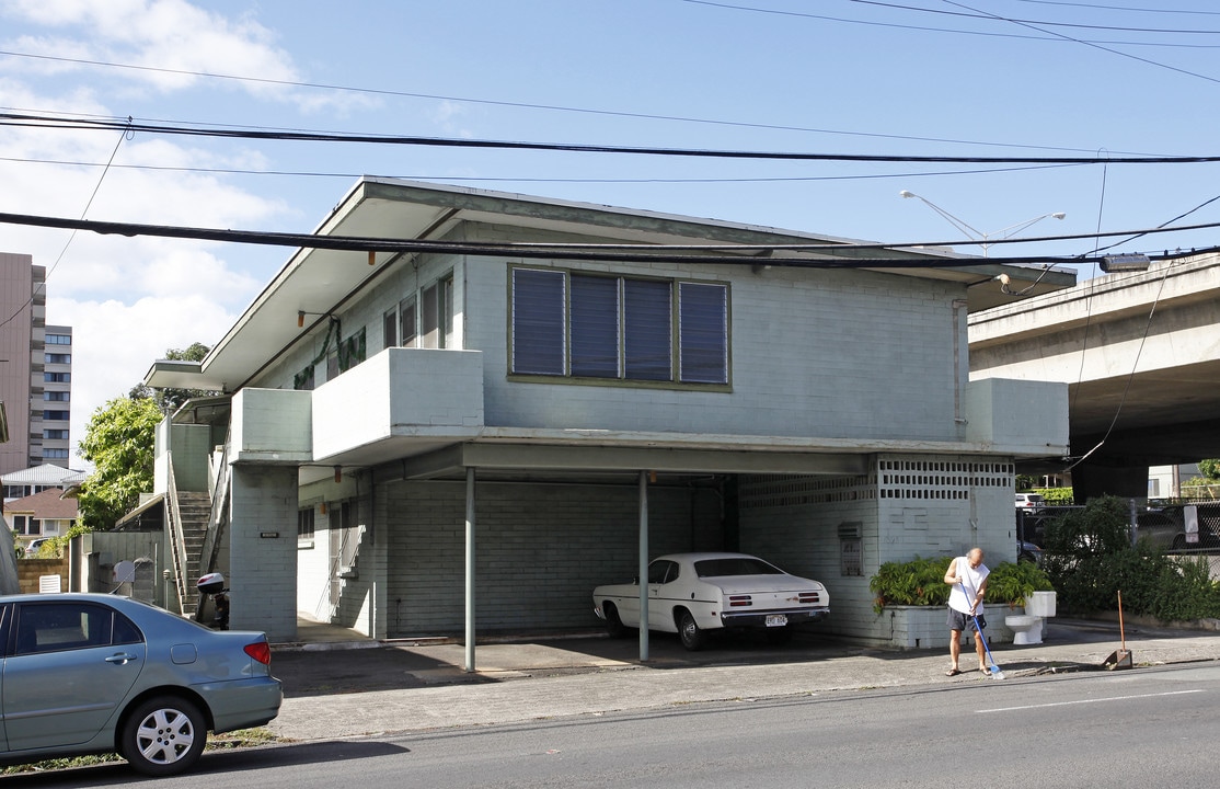1326 Pensacola St in Honolulu, HI - Foto de edificio