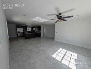 6104 S 3rd St in Tampa, FL - Building Photo - Building Photo