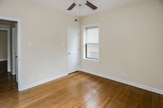 1821 W Leland Ave, Unit 1C in Chicago, IL - Foto de edificio - Building Photo