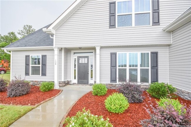 124 Summer Creek Ln in Sanford, NC - Building Photo - Building Photo