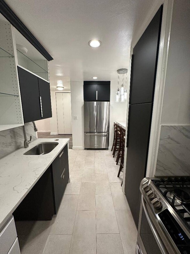 property at 140-17 84th Dr