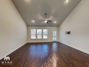 9708 Betulla Dr in Austin, TX - Foto de edificio - Building Photo