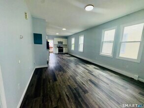 898 Hancock Ave in Bridgeport, CT - Building Photo - Building Photo