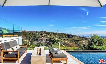 2528 Westridge Rd in Los Angeles, CA - Building Photo - Building Photo