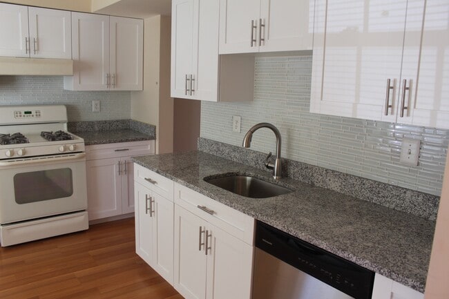 18 Indian Hills Ct in Rockville, MD - Building Photo - Building Photo