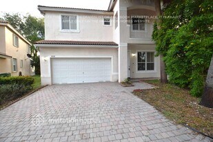 7898 NW 17th Pl in Pembroke Pines, FL - Building Photo