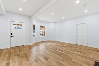 438 Talbot Ave, Unit 1 in Boston, MA - Building Photo - Building Photo