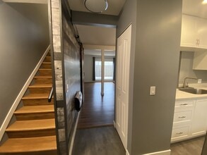 25 Pryde Ave in Nanaimo, BC - Building Photo - Building Photo