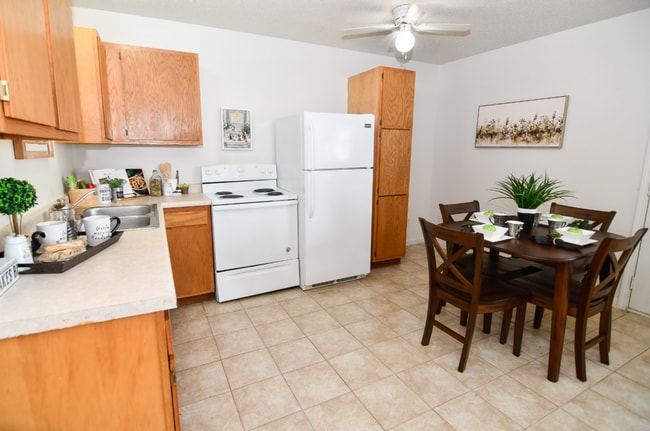 718 1st St S in Newton, IA - Building Photo - Building Photo