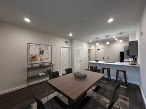 Highland Terrace Apartments in Richmond, VA - Foto de edificio - Building Photo