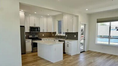 4201 S Holden St in Seattle, WA - Building Photo - Building Photo