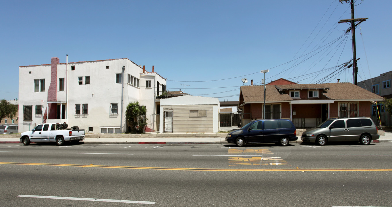 2459 E Gage Ave in Huntington Park, CA - Building Photo