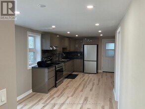 3976 Portage Rd in Niagara Falls, ON - Building Photo - Building Photo