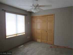 10304 Yates Dr N in Minneapolis, MN - Building Photo - Building Photo