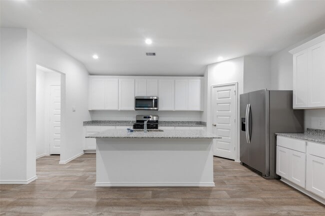 property at 7418 Elm Lndg Ln