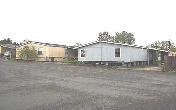 Whisper Creek Estates in Gresham, OR - Building Photo - Building Photo