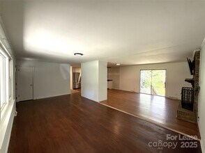 7045 Ridge Ln Rd in Charlotte, NC - Building Photo - Building Photo