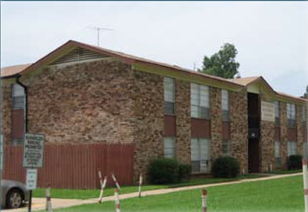 Forest Oak Apartments in Shreveport, LA - Building Photo