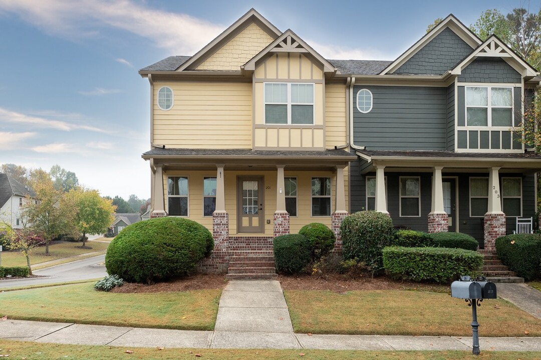 201 Royal Cres Terrace in Canton, GA - Building Photo