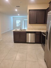 7737 Legacy Trl in Jacksonville, FL - Building Photo - Building Photo