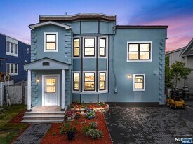 70 Bruno St in Moonachie, NJ - Building Photo