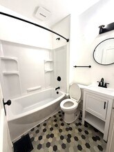 731 E 28th St, Unit 1 in Erie, PA - Building Photo - Building Photo