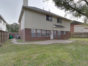 5911 Klamath Falls Ct in Houston, TX - Building Photo - Building Photo
