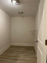 3816 Chamblee Dunwoody Rd in Atlanta, GA - Building Photo - Building Photo