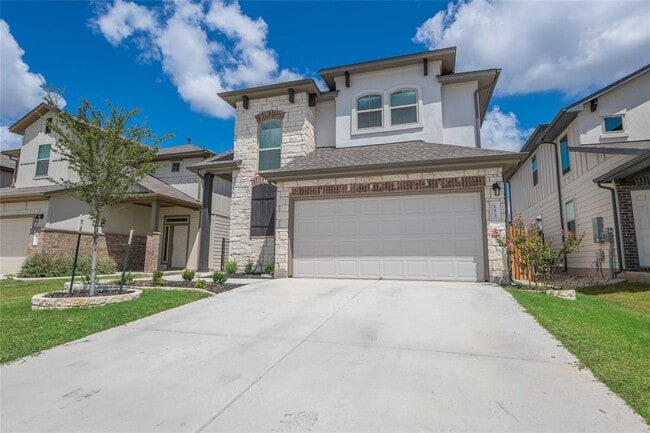 property at 153 Nogalito Wy